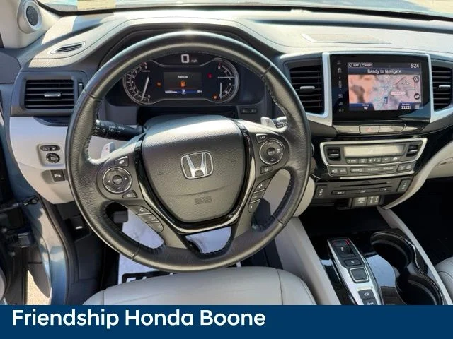 Used 2017 Blue Honda Touring image 21