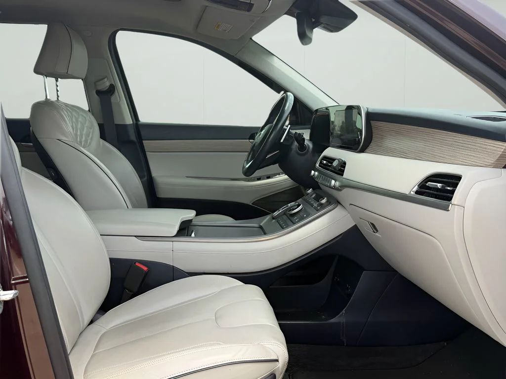 Used 2021 Sierra Burgundy Hyundai Limited image 11