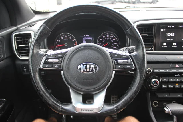Used 2020 Red Kia S image 13