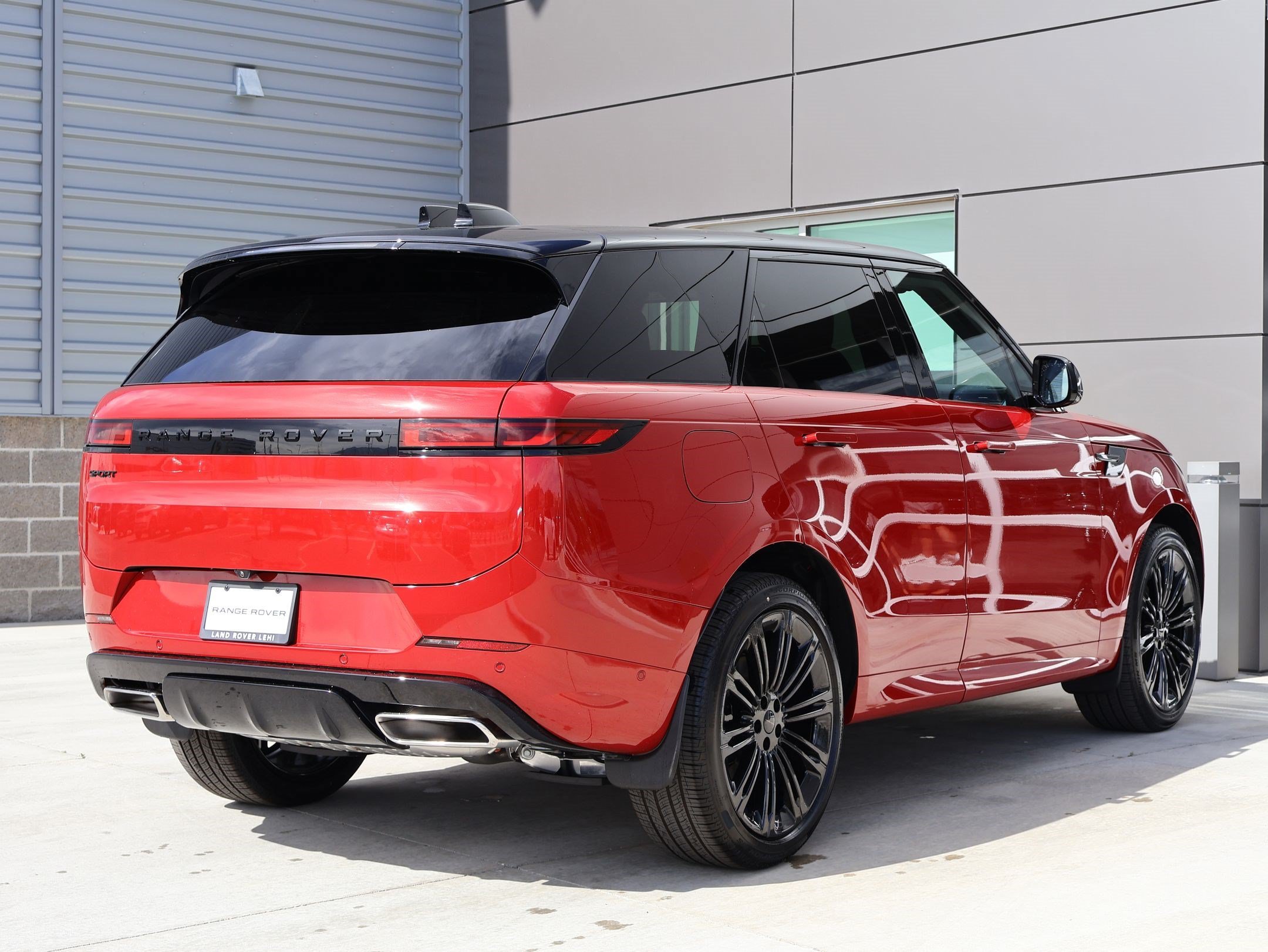 New 2026 Firenze Red LAND ROVER P400 Dynamic SE image 5