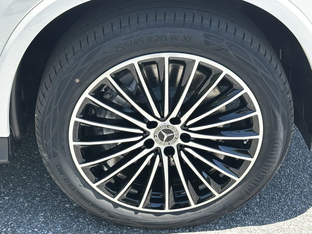 New 2026 Polar White Mercedes-Benz GLC 300 image 14