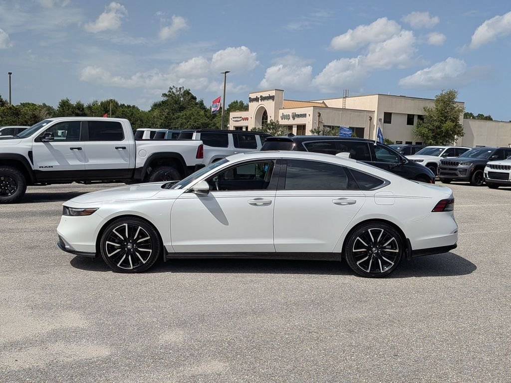 Used 2024 White Honda Touring image 2
