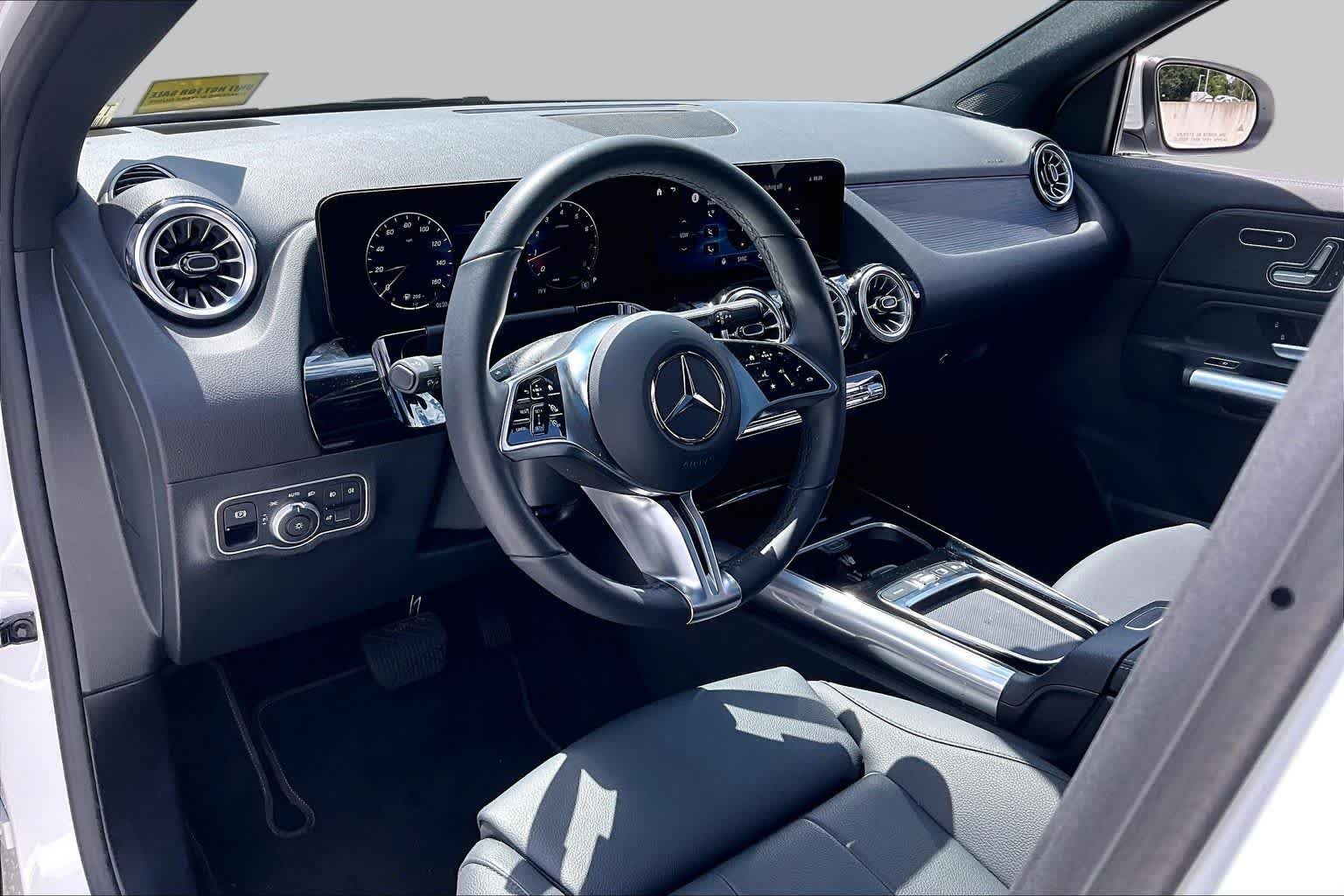 Used 2026 Polar White Mercedes-Benz GLA 250 image 17