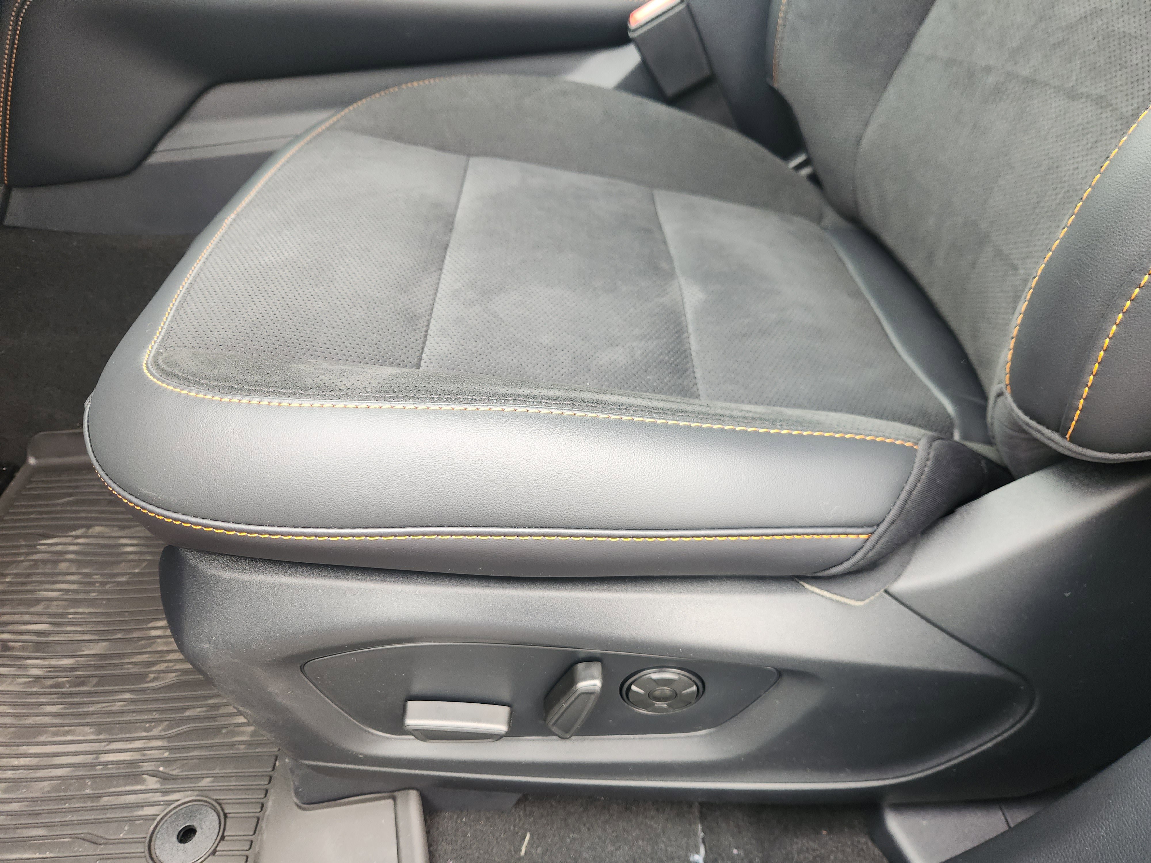 New 2026 Carbonized Gray Metallic Ford Tremor image 15