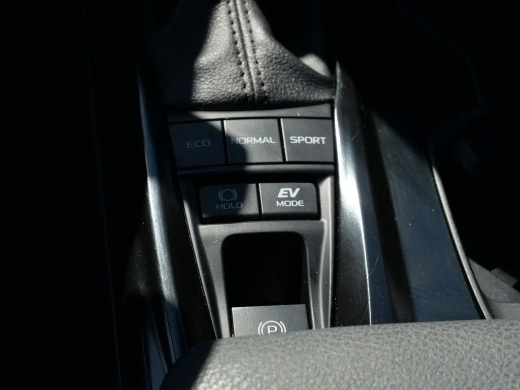 Certified Used 2025  Toyota SE image 20