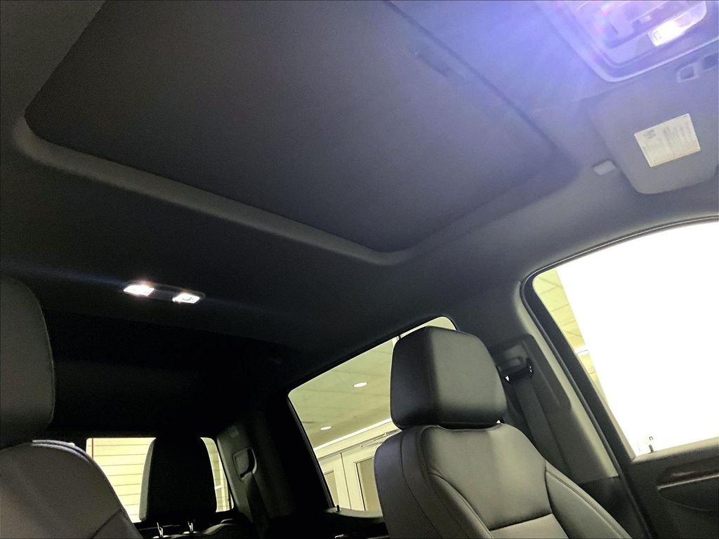 Used 2026 Summit White GMC Elevation image 22