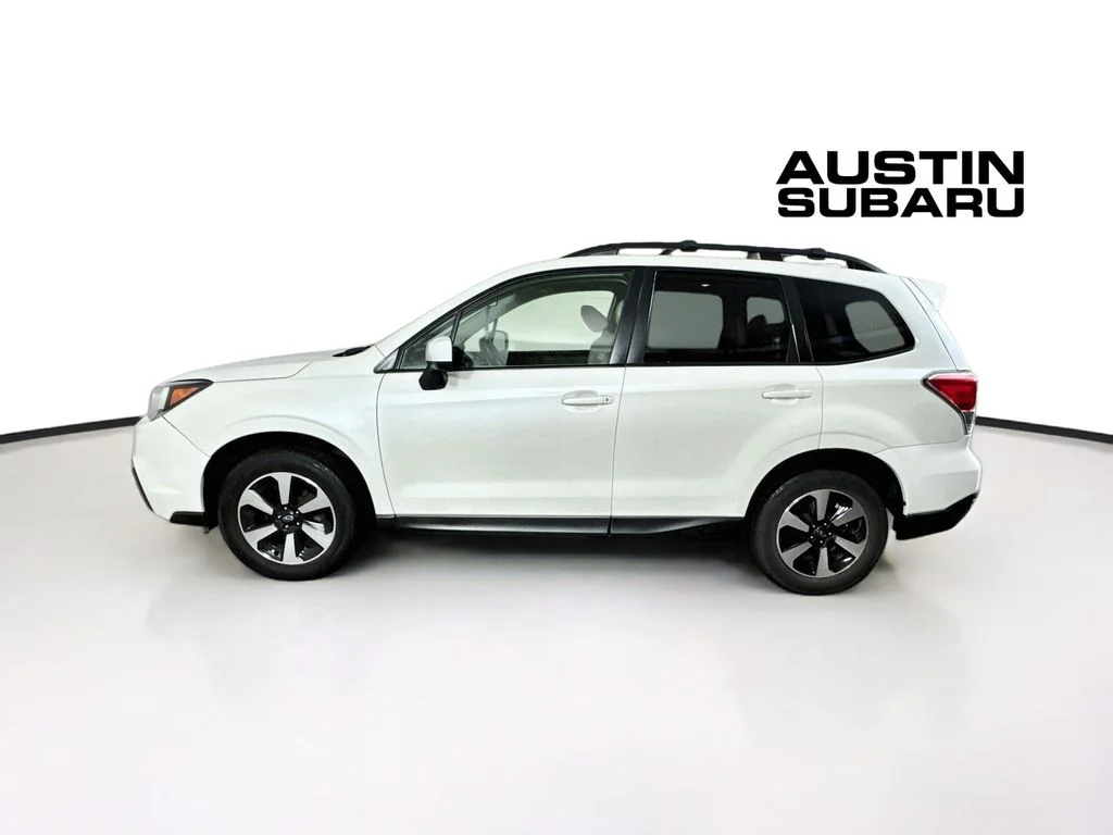 Used 2018 White Subaru 2.5i Premium image 4