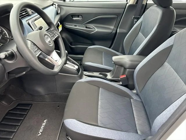 2025 Nissan Versa Sedan SV - Photo 13