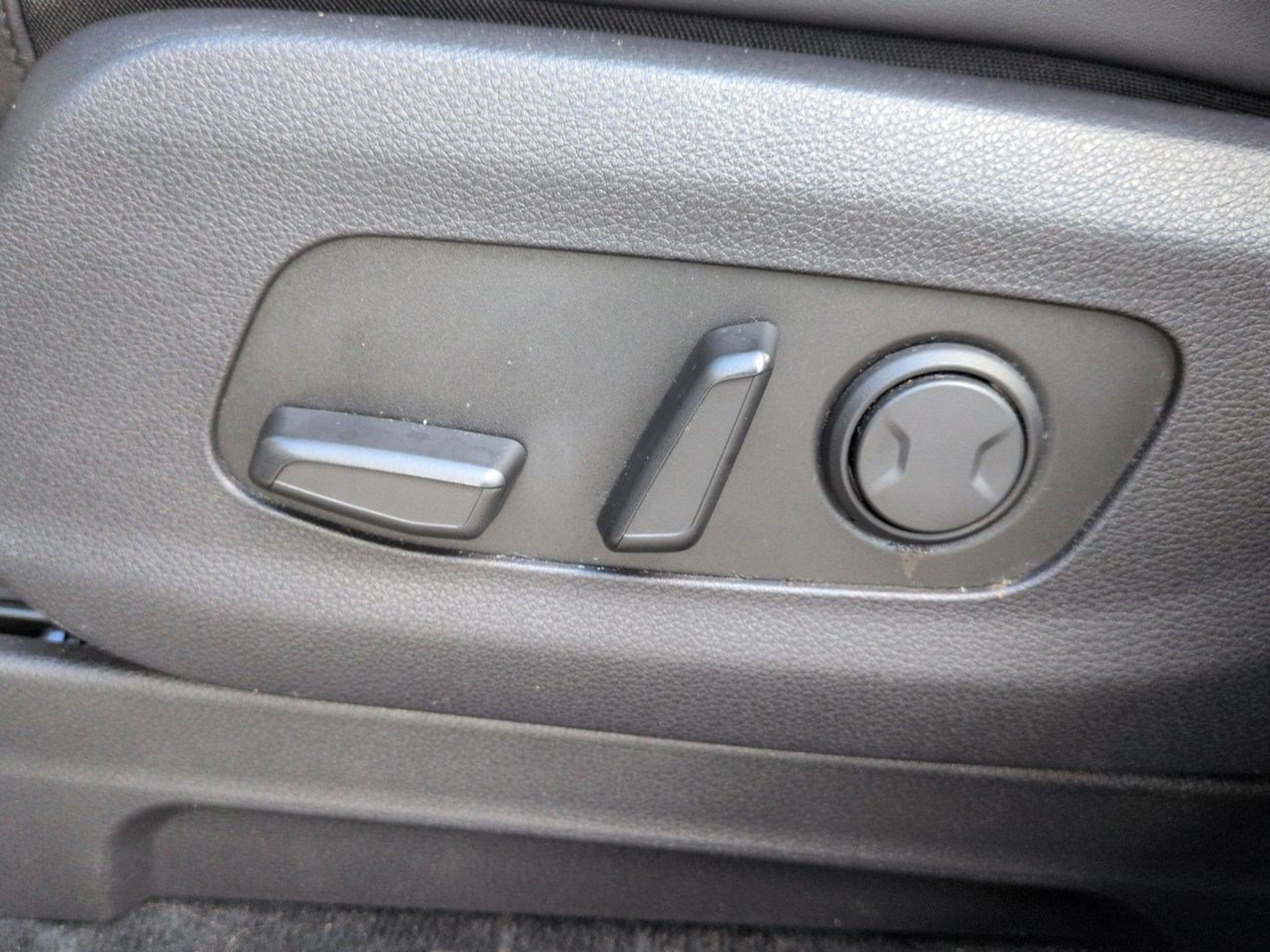 Used 2024 Ceramic Silver Kia EX image 24