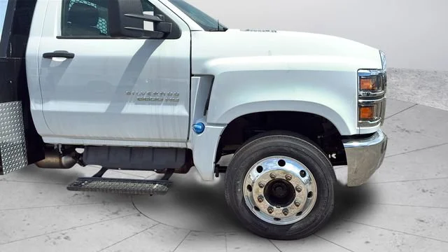 New 2024 Summit White Chevrolet Work Truck image 20