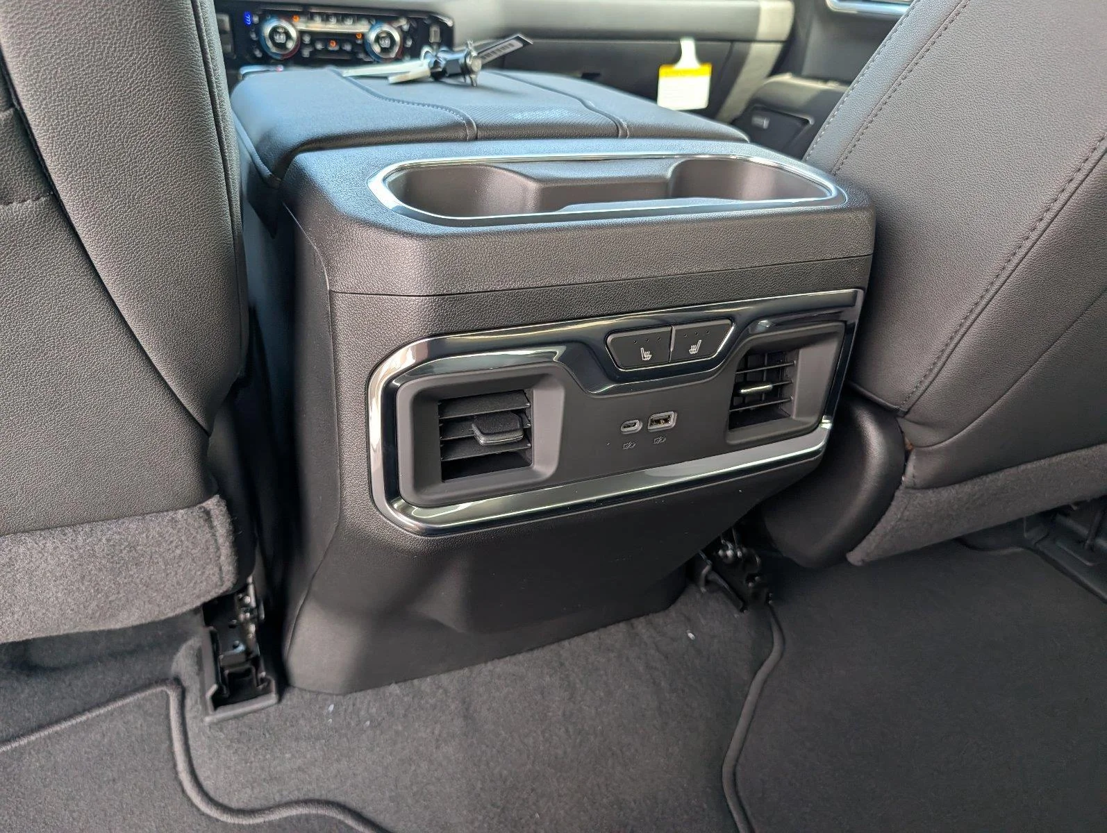 New 2026 Summit White GMC SLT image 33