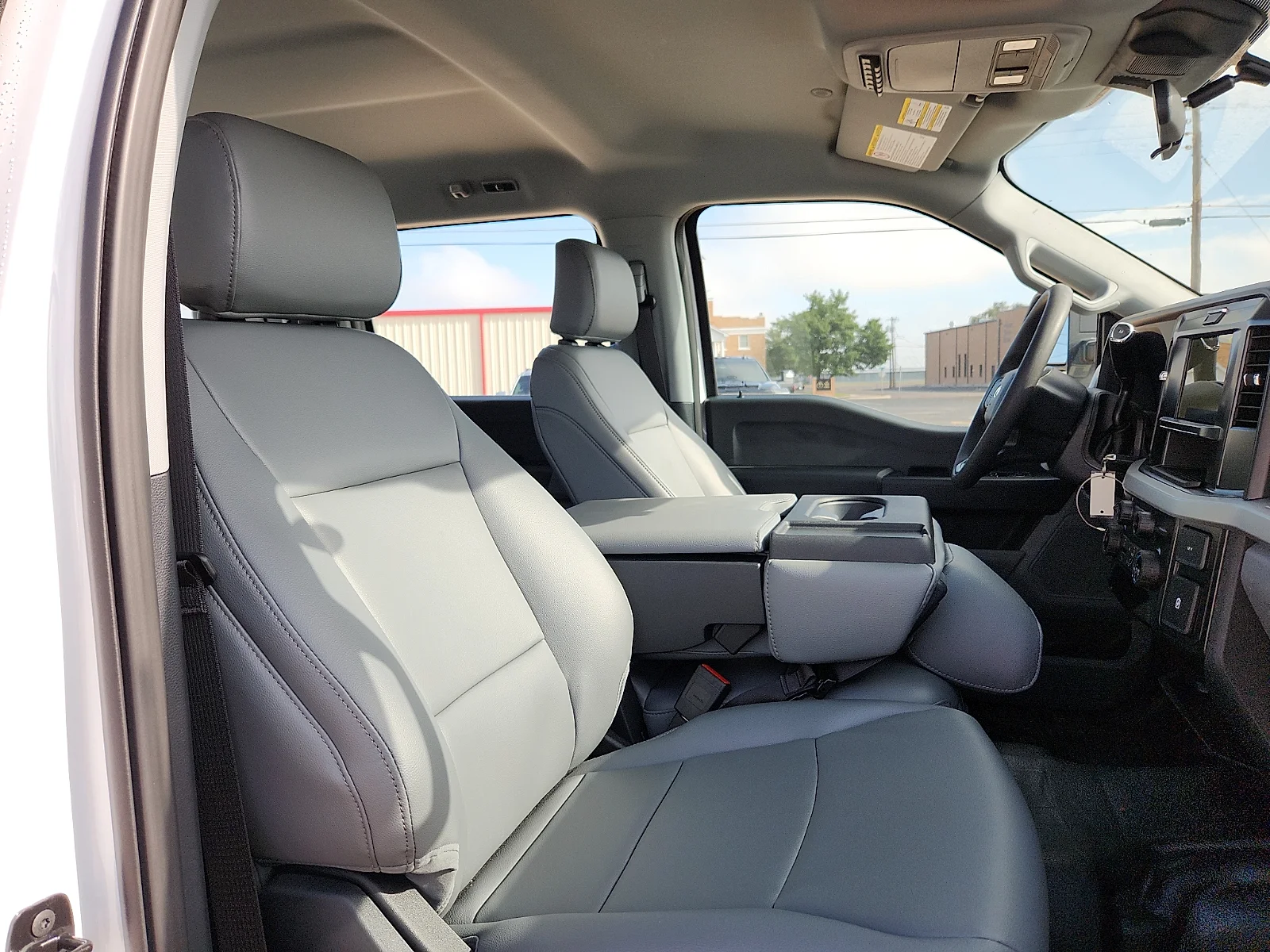 New 2026 Oxford White Ford XL image 20