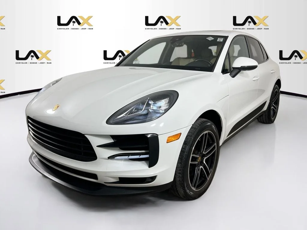 Used 2020  Porsche S image 3