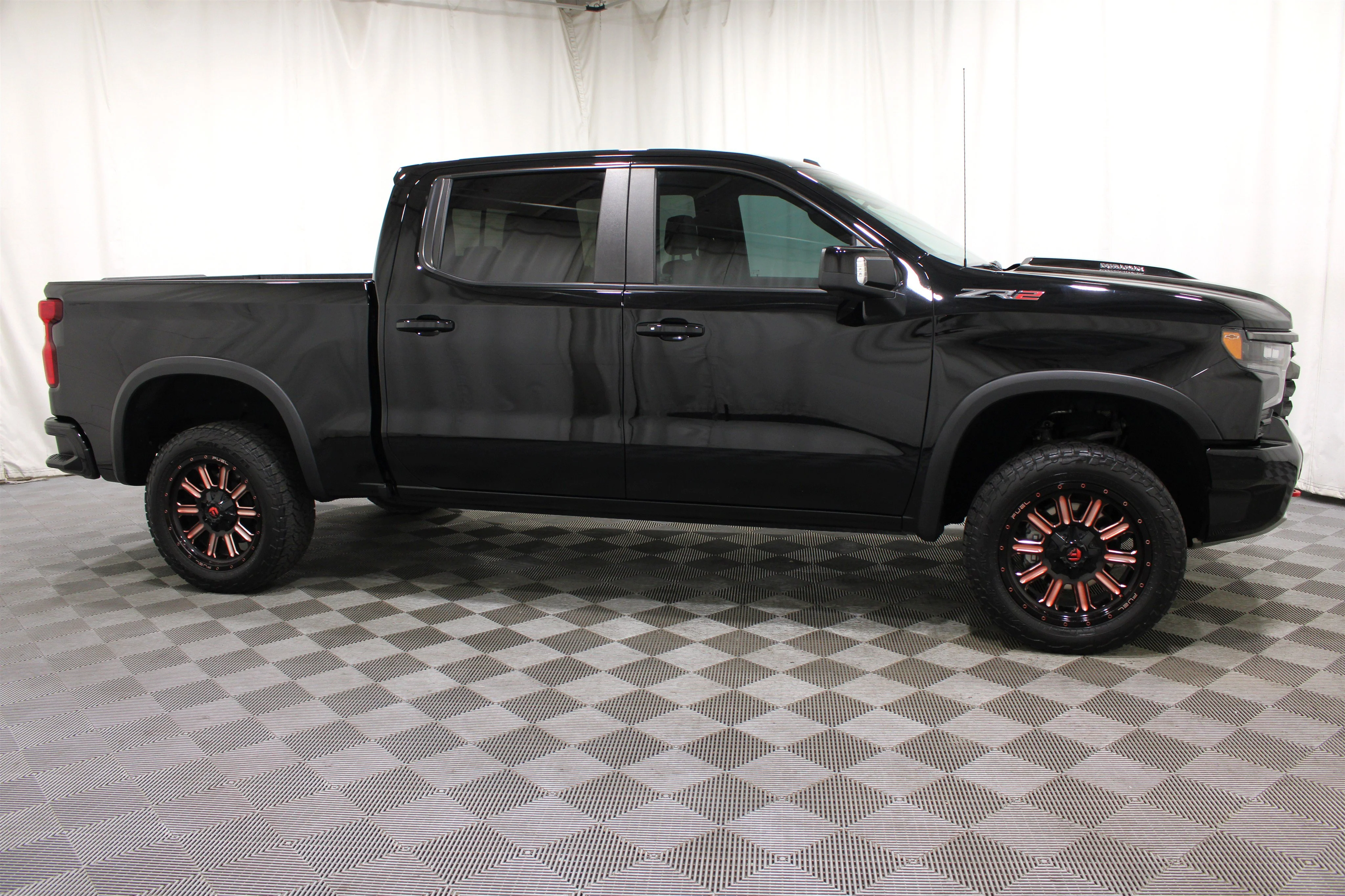 2024 Chevrolet Silverado 1500 ZR2 - Photo 27