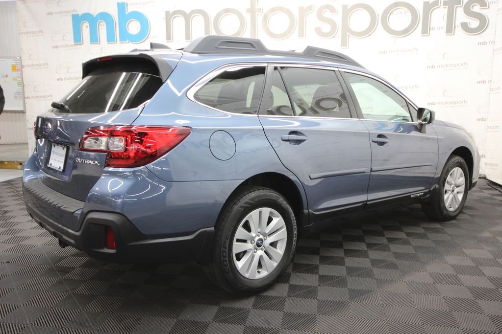 Used 2018 Blue Subaru 2.5i Premium image 8