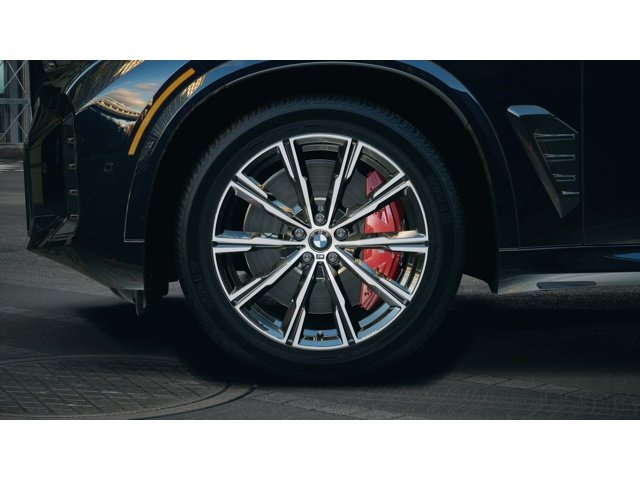 New 2026 Carbon Black Metallic BMW xDrive40i image 7