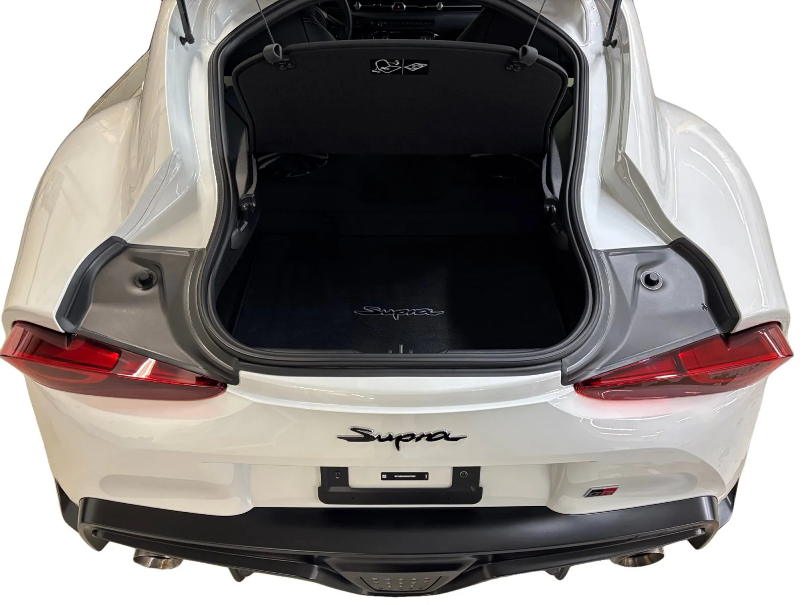Used 2025 White Toyota 3.0 image 19