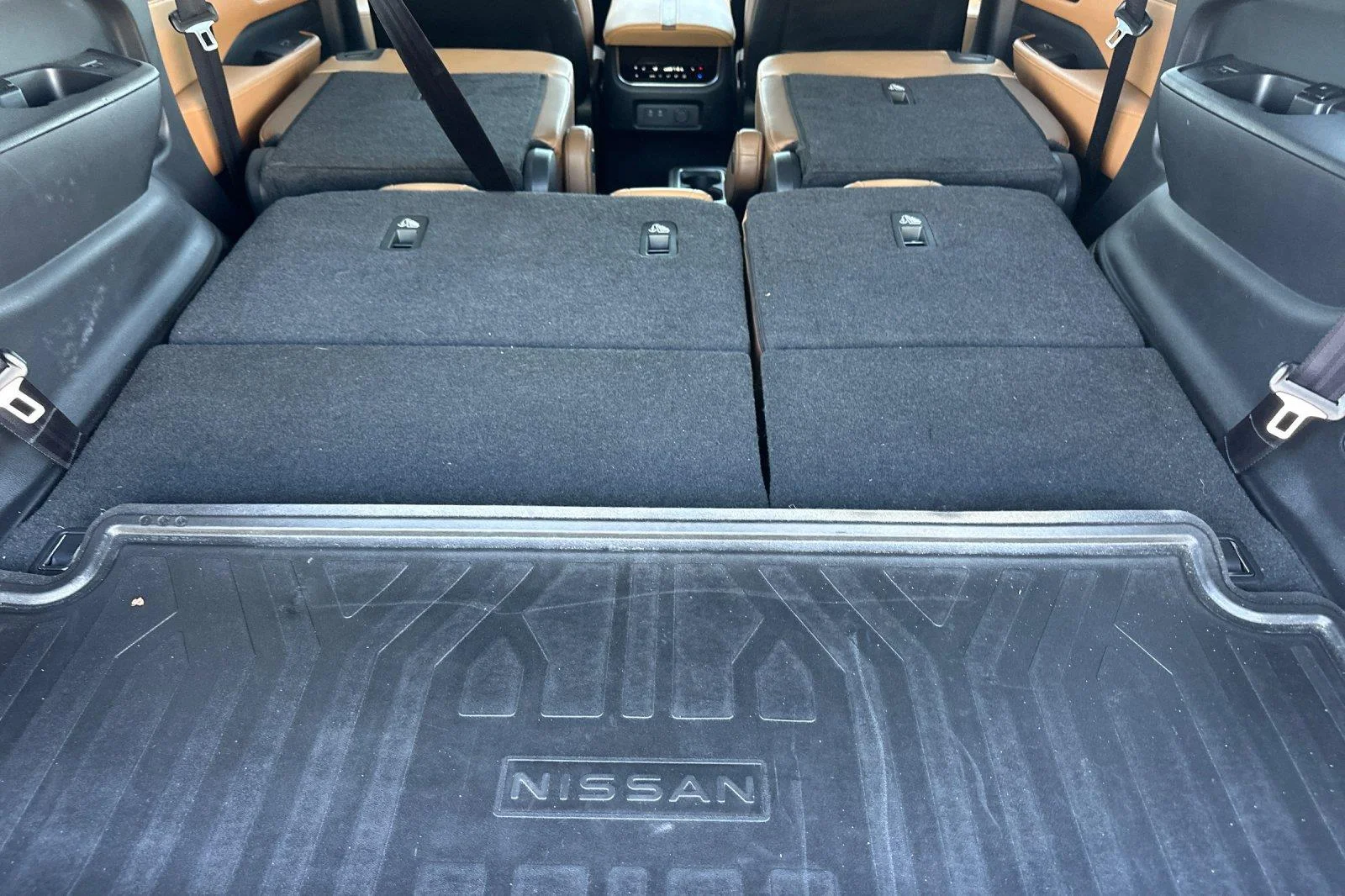 New 2025 Everest White Pearl Nissan Platinum Reserve image 16