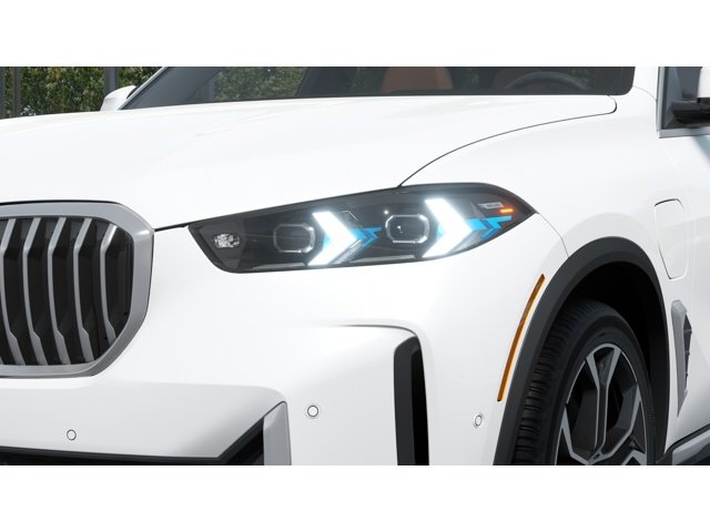 New 2026 Mineral White Metallic BMW xDrive50e image 6