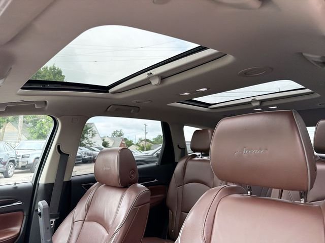 Used 2018 White Buick Avenir image 18