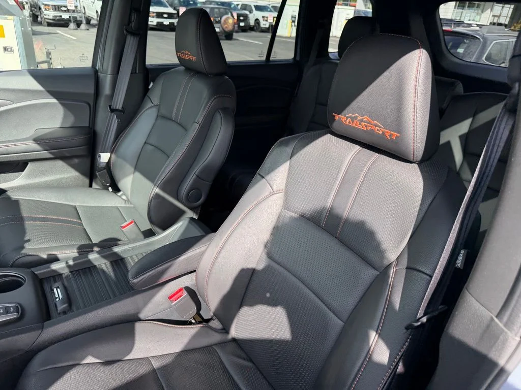 Used 2022 Obsidian Blue Pearl Honda TrailSport image 13