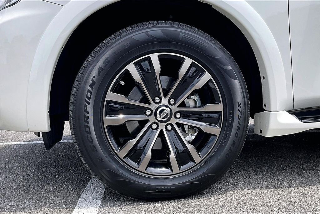 Used 2019 White Nissan Platinum image 34