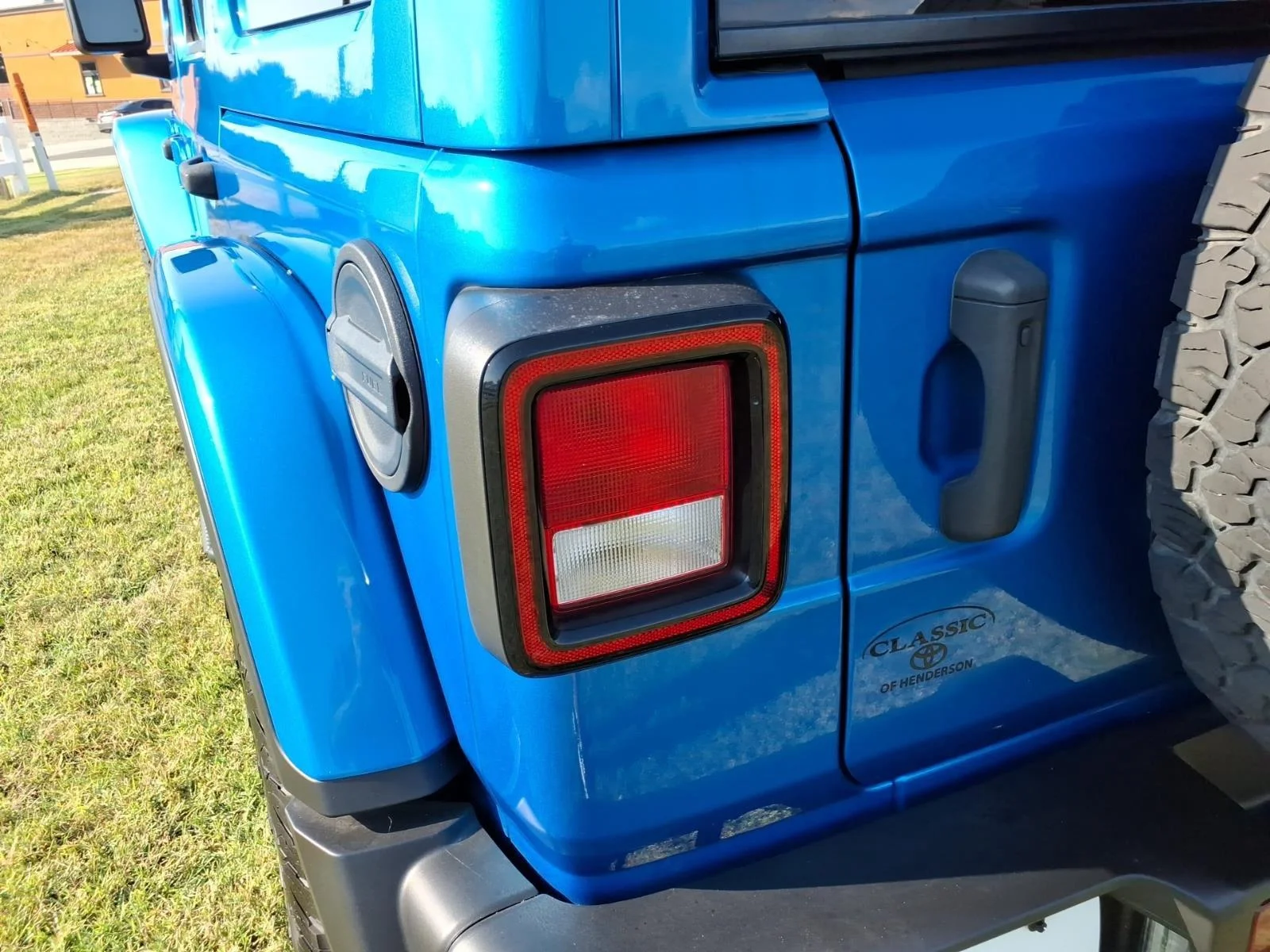 Used 2021 Hydro Blue Pearlcoat Jeep Unlimited Rubicon image 16