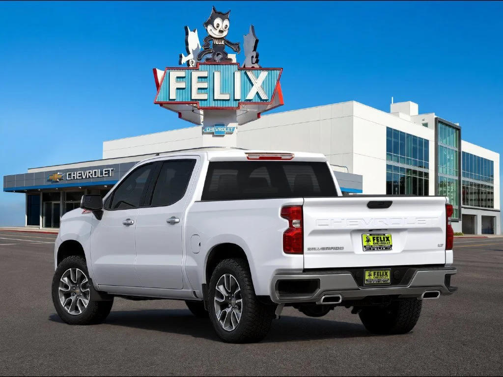 New 2026 Summit White Chevrolet LT image 2