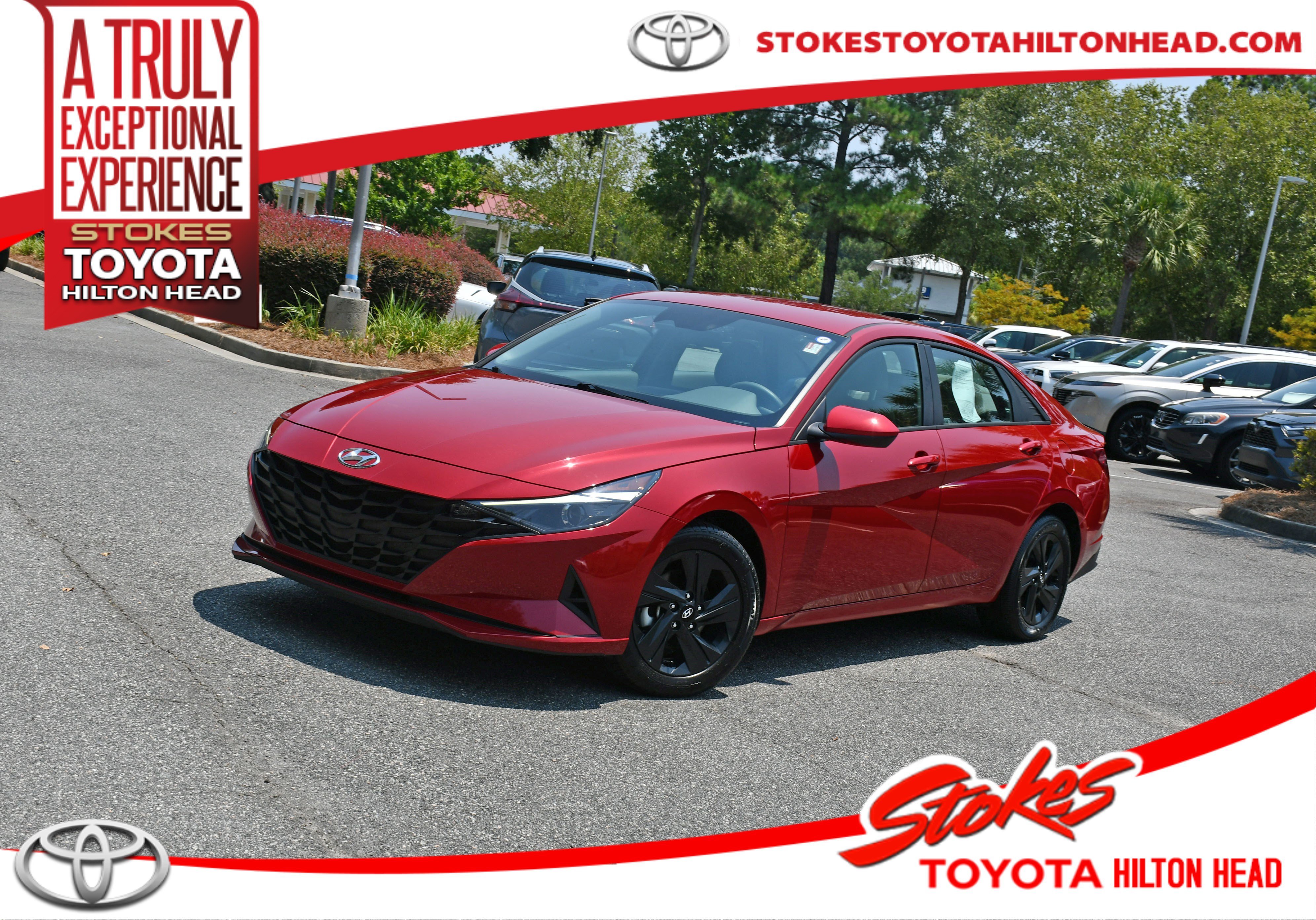 Used 2022 Red Hyundai SEL image 1