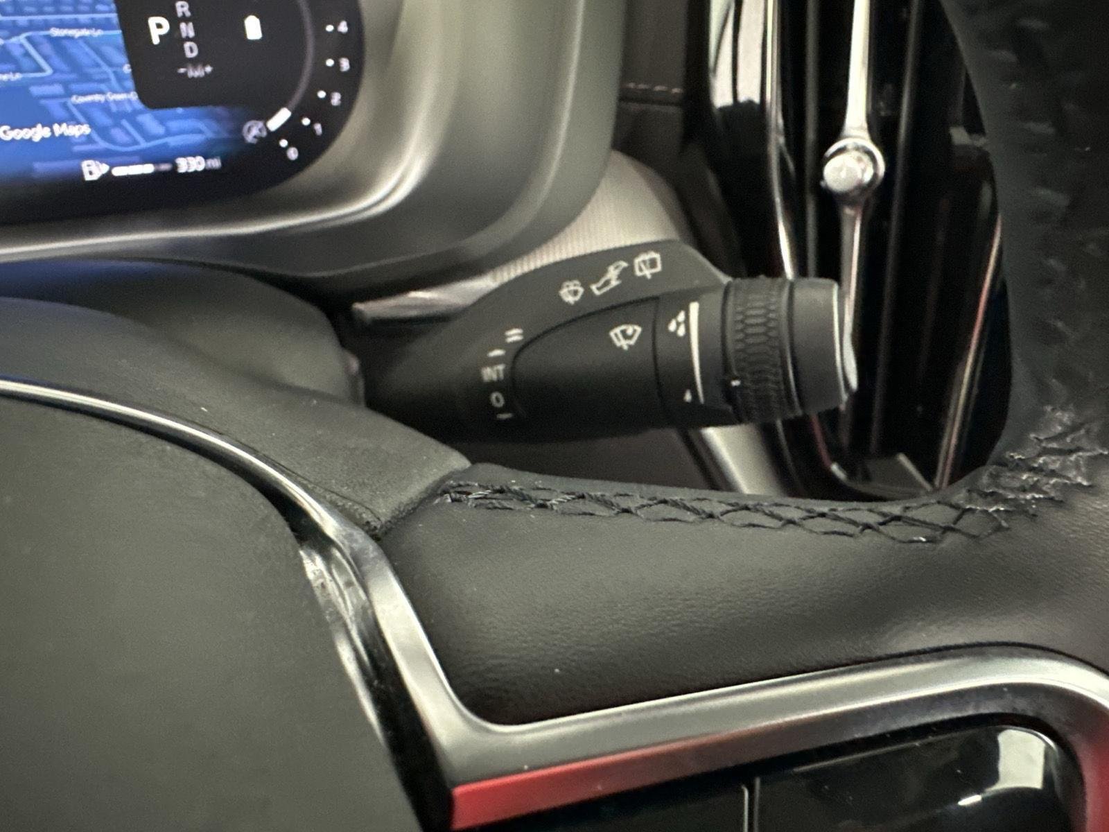 Used 2024 Onyx Black Metallic Volvo Ultimate Black Edition image 24