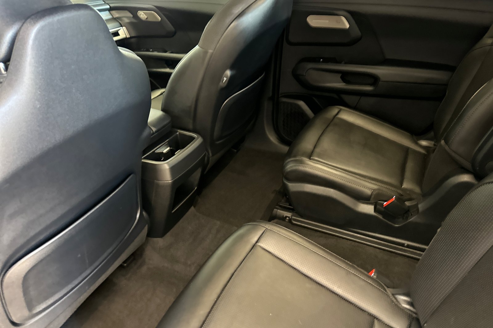Used 2027 Black Kia S image 13