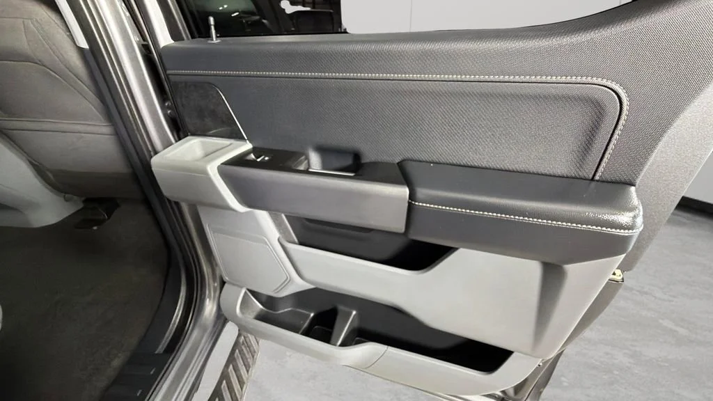 Used 2021 Gray Ford XLT image 33
