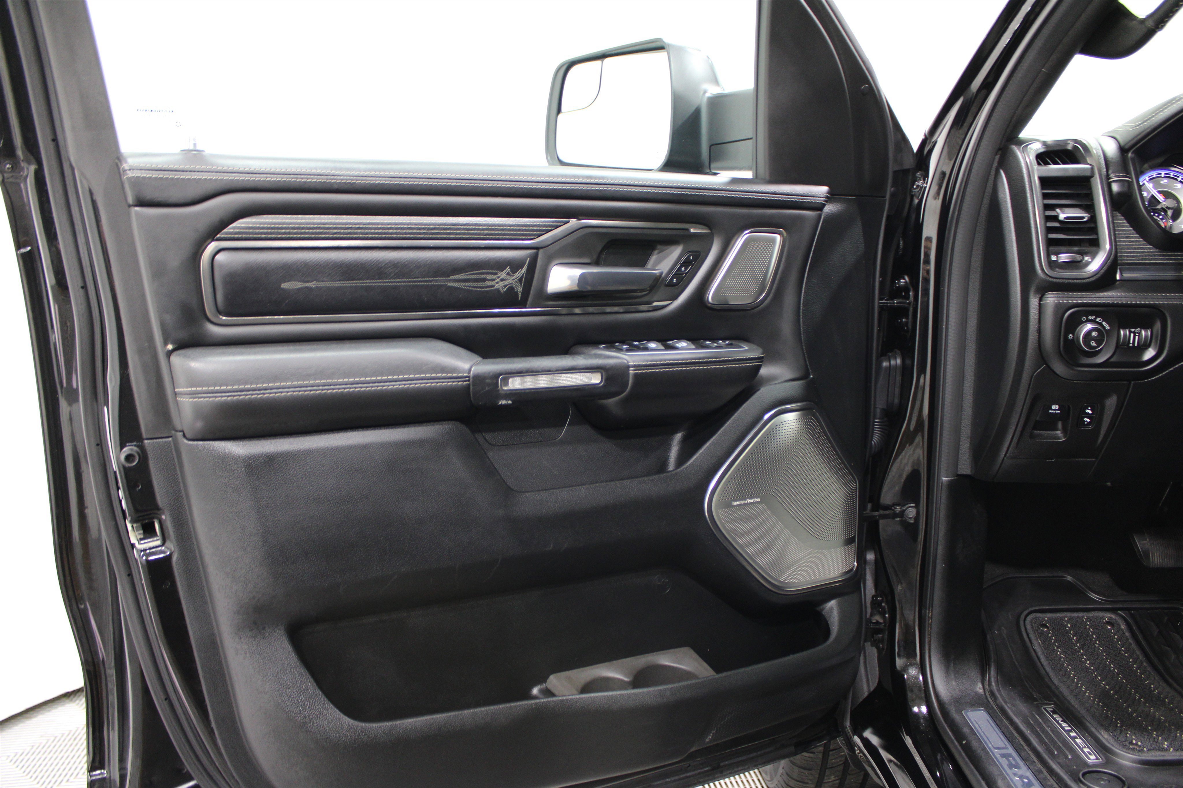 2020 Ram 1500 Limited photo 3