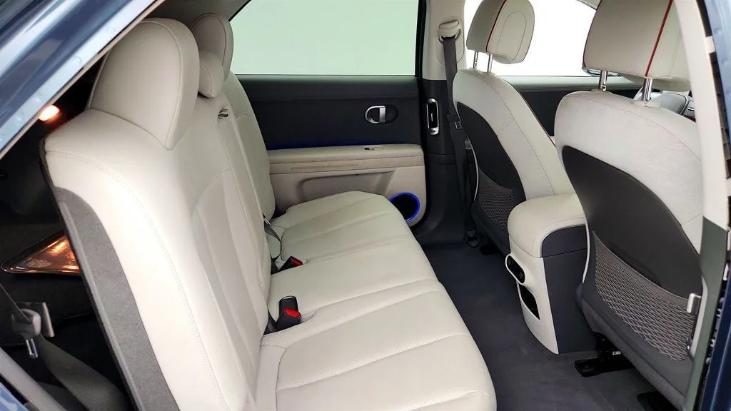 Used 2023 Digital Teal Hyundai SEL AWD image 21