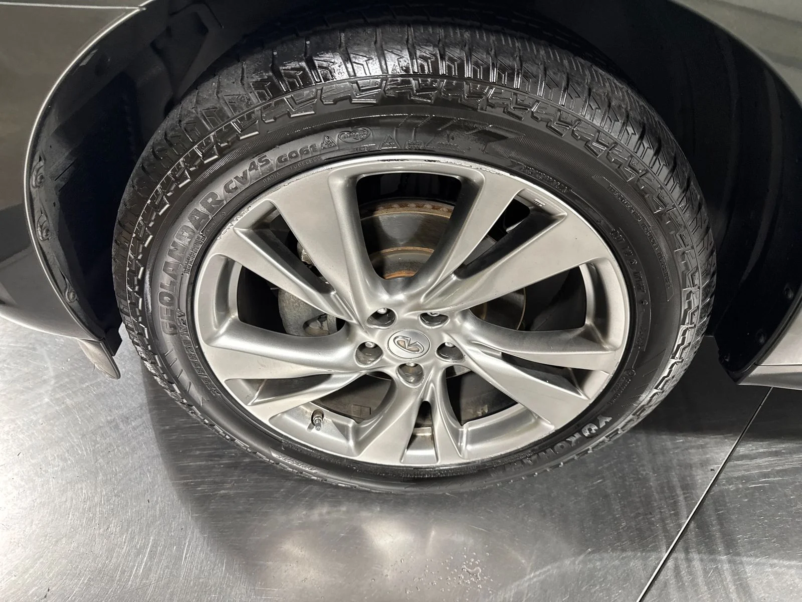 Used 2013 Green INFINITI Base image 2