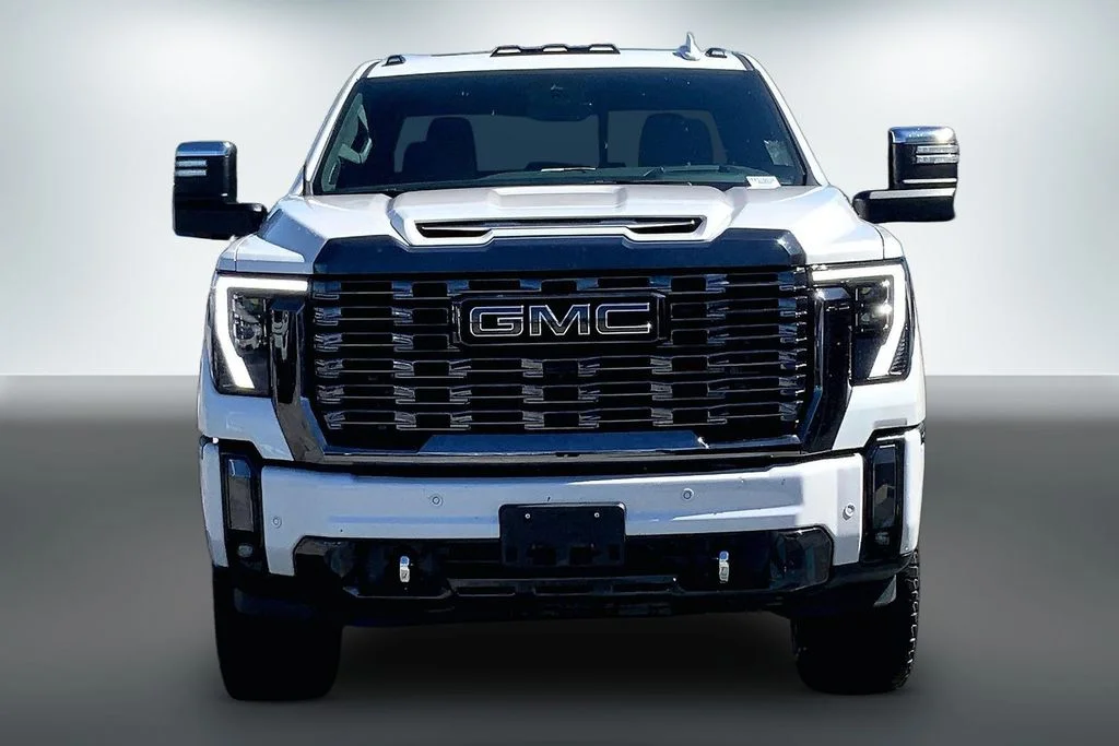 Used 2024 White GMC Denali Ultimate image 7