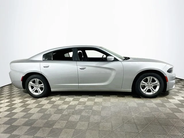 Certified Used 2022 Silver Dodge SXT image 2