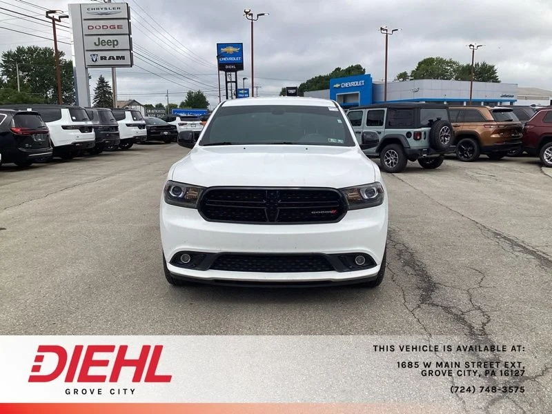 Used 2015 White Dodge SXT image 2