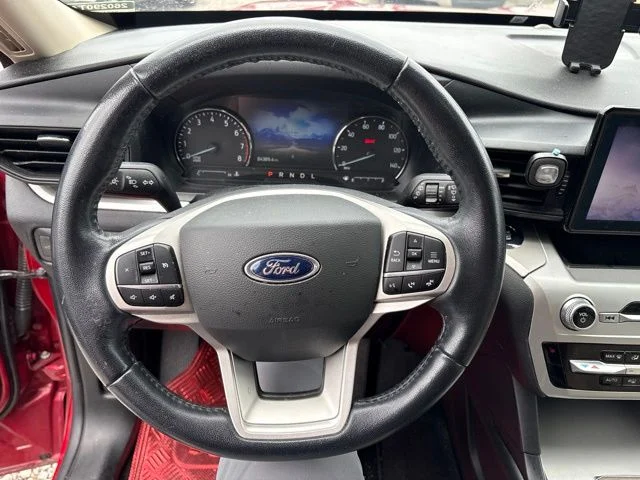Used 2021 Red Ford XLT image 9