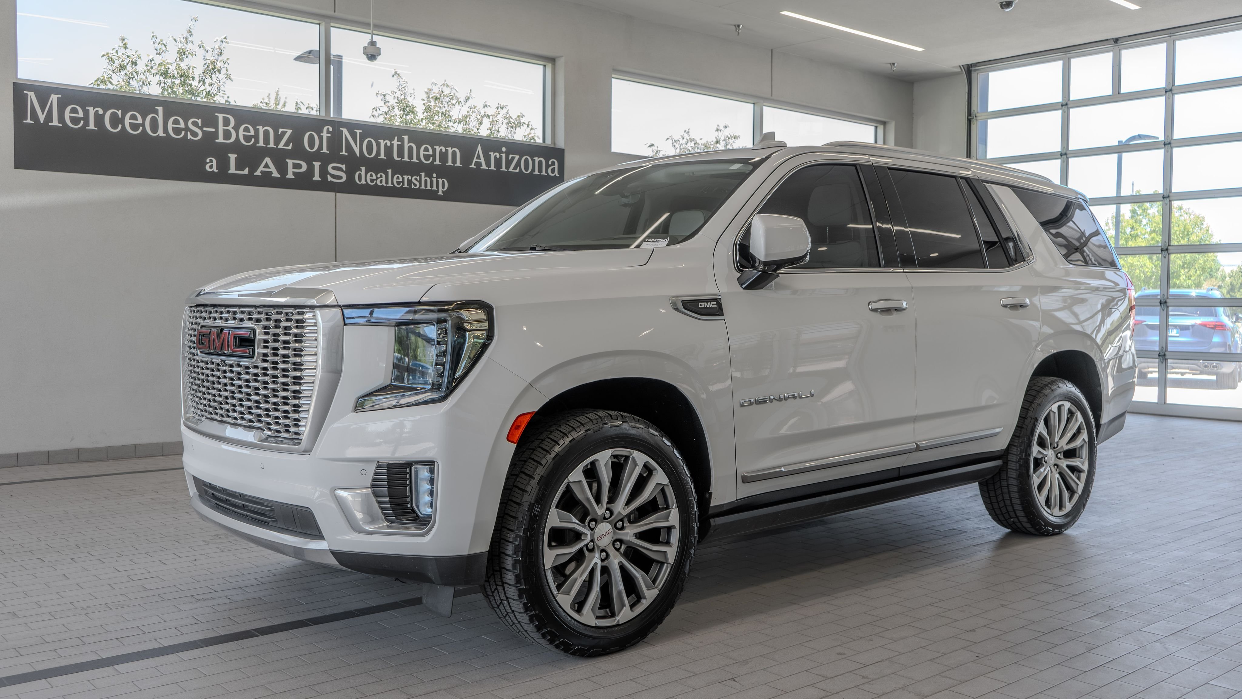Used 2021 Summit White GMC Denali image 3