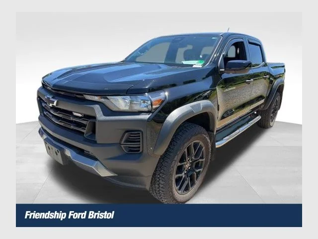 2023 Chevrolet Colorado 4WD Trail Boss Crew Cab Short Box's photo