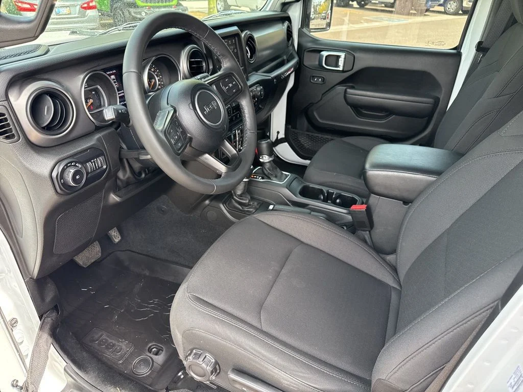 Used 2022 White Jeep Unlimited Willys image 25