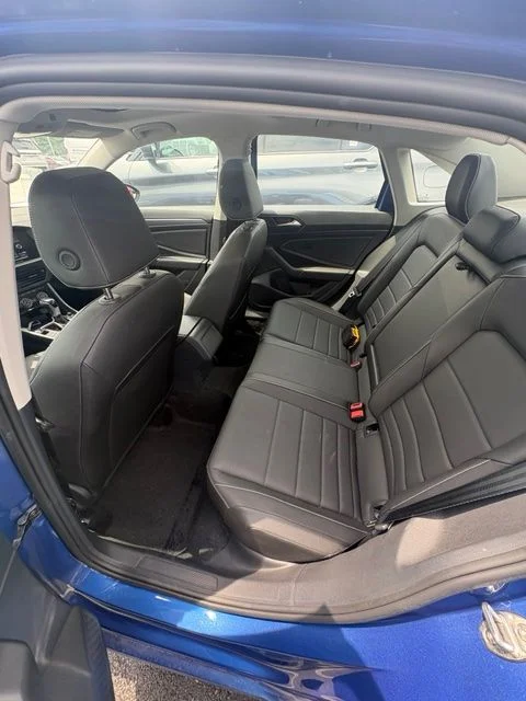 Used 2024 Blue Volkswagen 1.5T SE image 6
