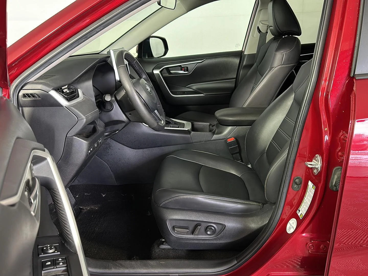 Used 2024 Ruby Flare Pearl Toyota XLE Premium image 7