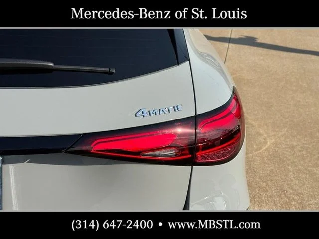 New 2026 MANUFAKTUR Alpine Grey Mercedes-Benz GLC 300 image 6