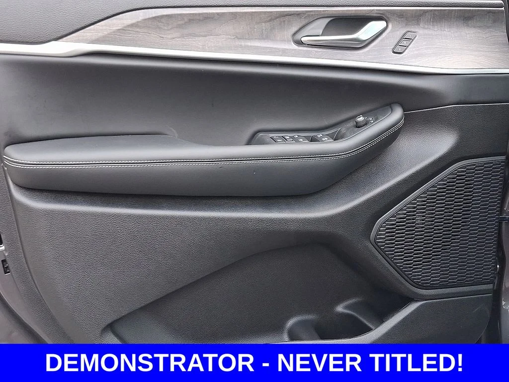 2025 Jeep Grand Cherokee L Limited - Photo 7