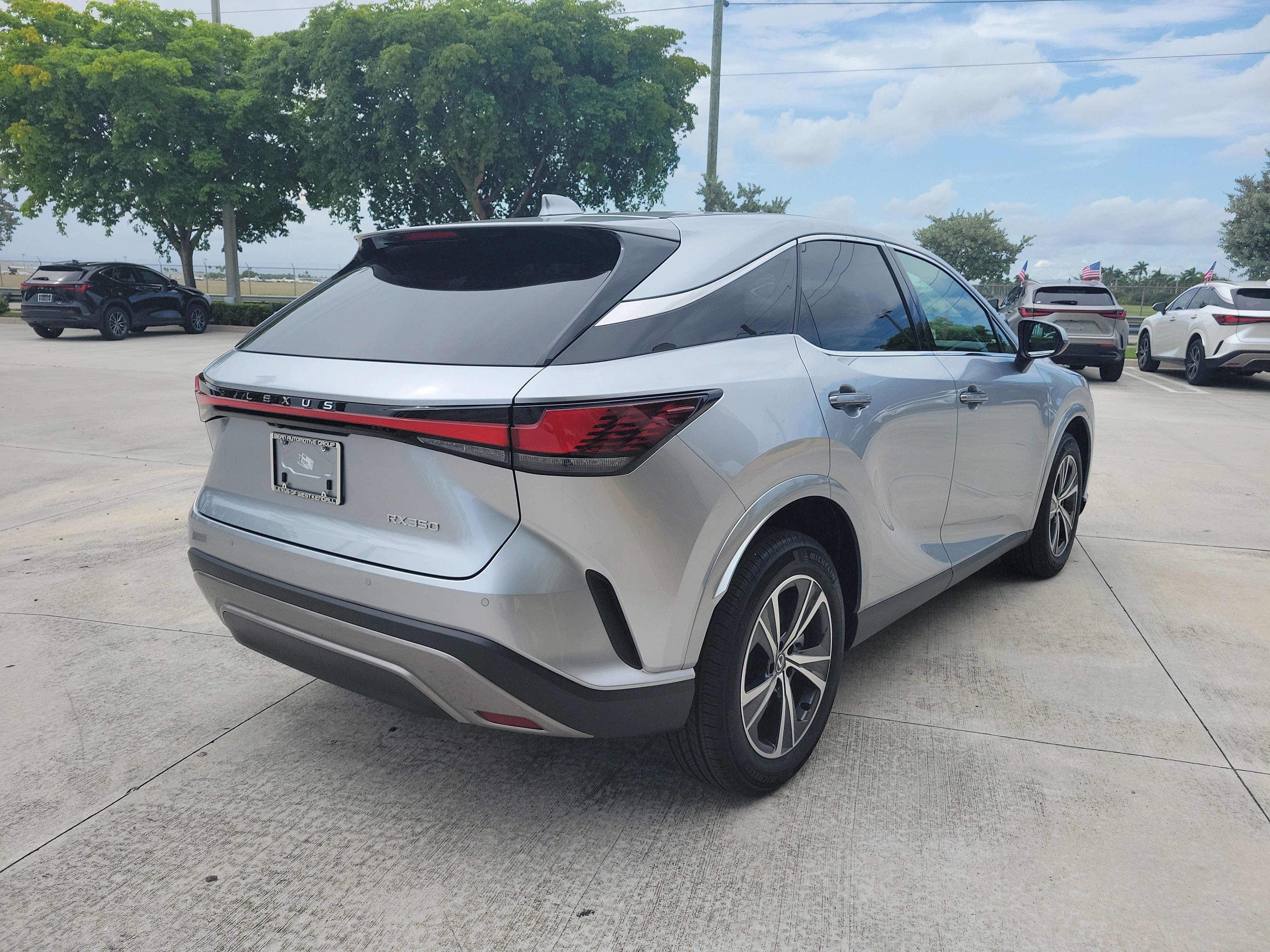 Certified Used 2025 Iridium Lexus RX 350 image 9