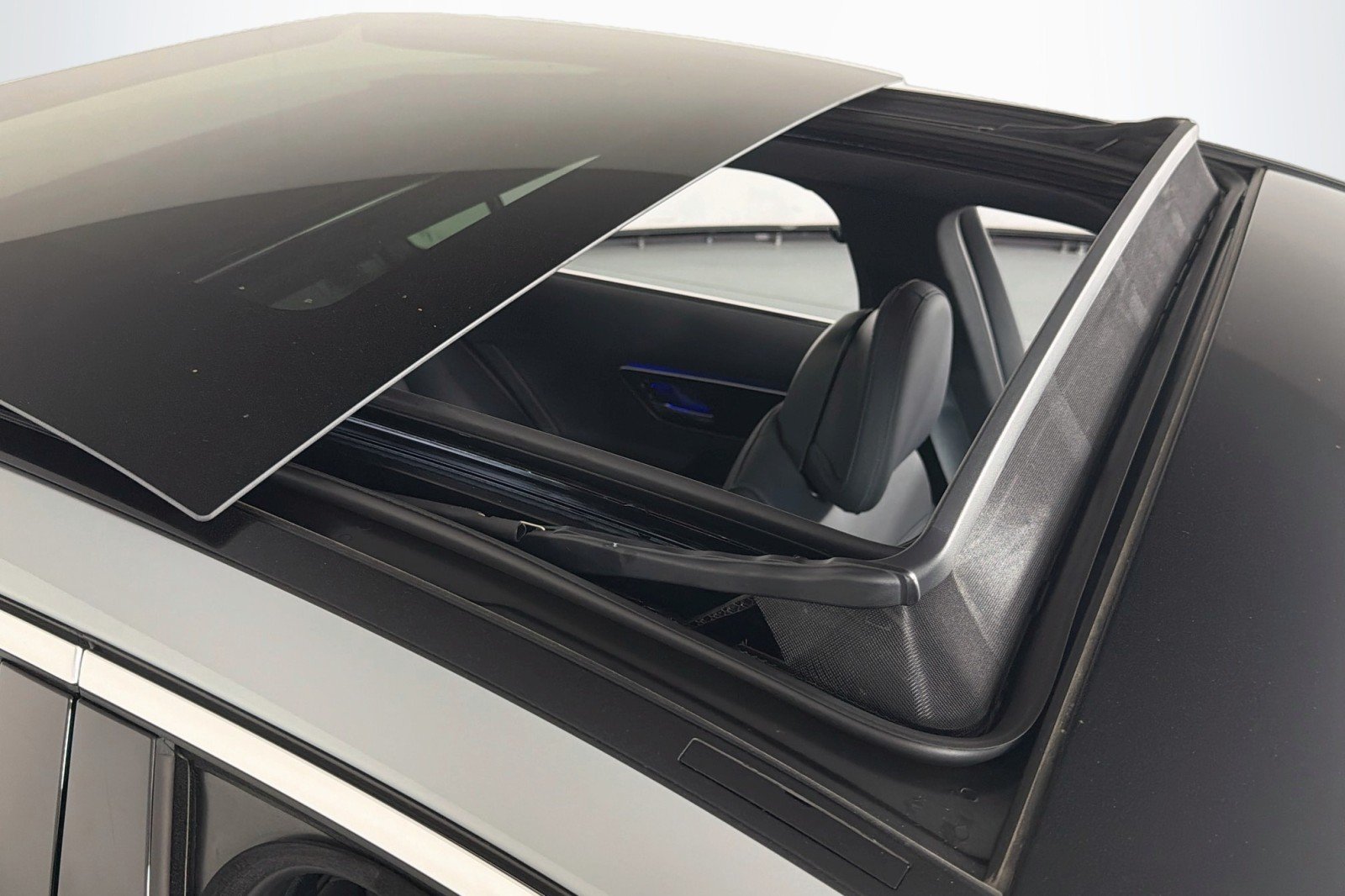 New 2026 MANUFAKTUR Alpine Grey Mercedes-Benz C 300 Sedan image 23