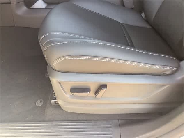 2026 Nissan Armada SV - Photo 18