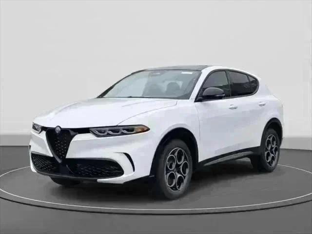 New 2025 Milano White Exterior Paint Alfa Romeo  image 3